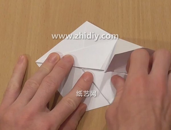 Origami making tutorial for three-dimensional origami rocket