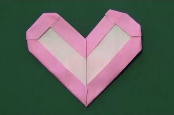 Simple border origami heart tutorial