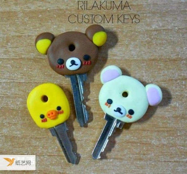 Use clay to make a personalized polymer clay bear key handle