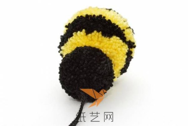 Cute handmade yarn ball bee tutorial