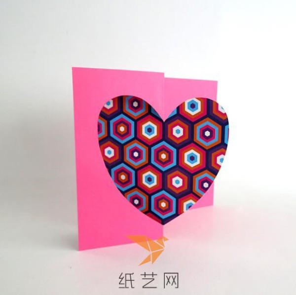 Three-minute tutorial on how to make a heart-shaped Valentine’s Day card