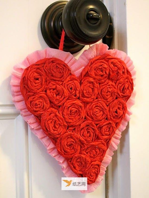 How to make Valentine’s Day rose decorations using crepe paper