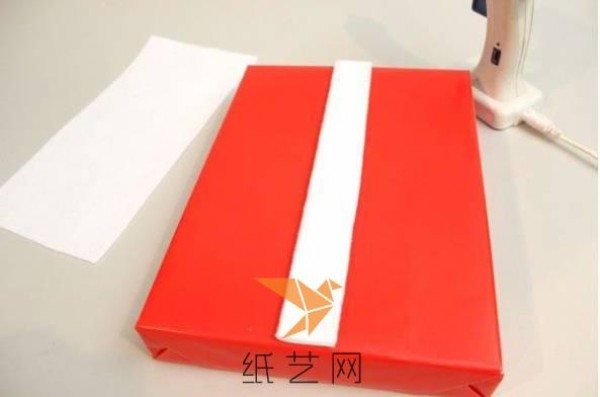 Tutorial on how to make exclusive Christmas gift wrapping methods for Christmas