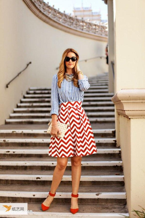 Sunny summer with striped prints of various colors