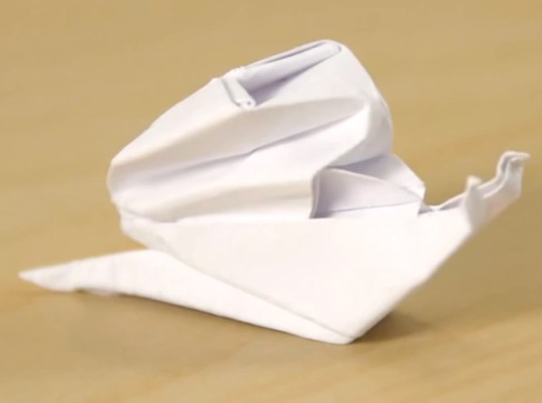 Origami video tutorial of three-dimensional origami snail