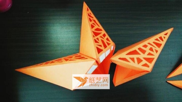 Lazy version of three-dimensional hollow star origami lantern tutorial