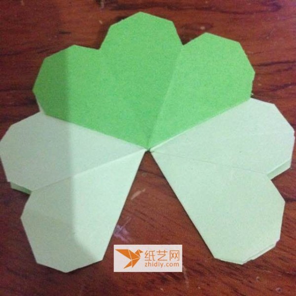 Three-dimensional flower origami greeting card illustration tutorial