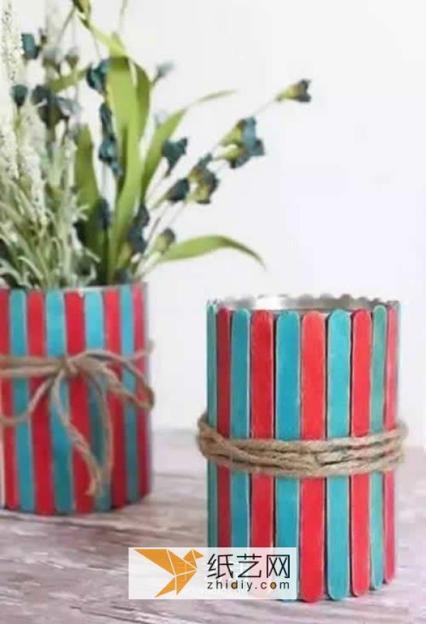 Small flowerpots made from ice cream sticks turned into treasures for New Year decoration