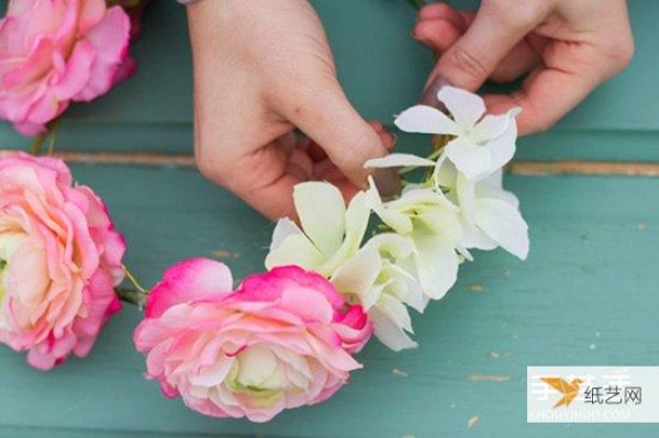 Tutorial on how to make a personalized bridal flower headdress garland