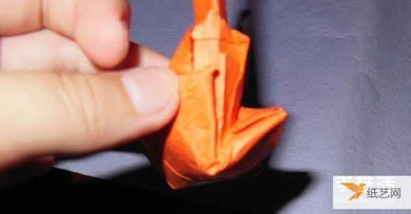 Illustrated tutorial on the manual folding of beautiful and exquisite paper sailboats