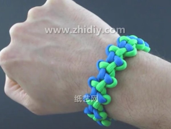 Chinese Knotting Method Two-Color Bracelet Hand Knitting Tutorial