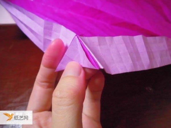 Very creative step-by-step illustration of Dielianhua heart origami