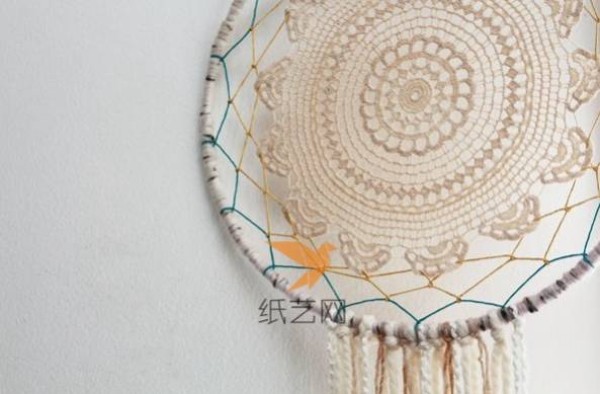 A simple dream catcher making tutorial (the middle is a ready-made woven mat)