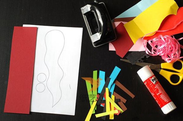 Childrens handmade tutorial on making colorful snake bookmarks