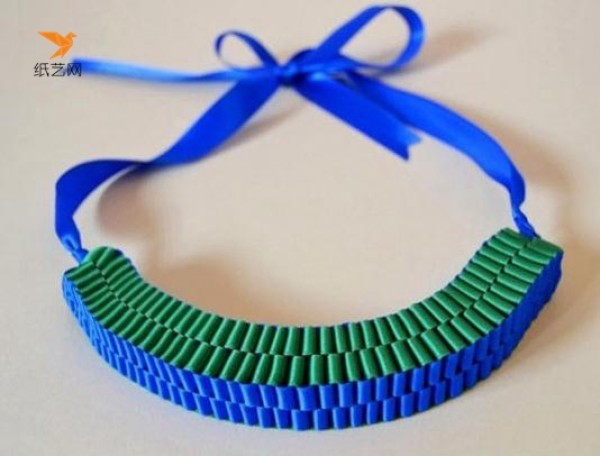 Tutorial on how to make a beautiful ribbon braided necklace