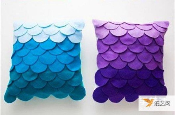 Make your own personalized home patchwork pillows with gradient colors