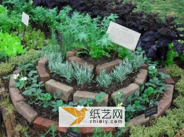 Tutorial on how to decorate fairy tale flower beds for the New Year by turning waste into treasures