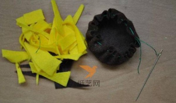 Sunflower DIY tutorial made from non-woven fabrics