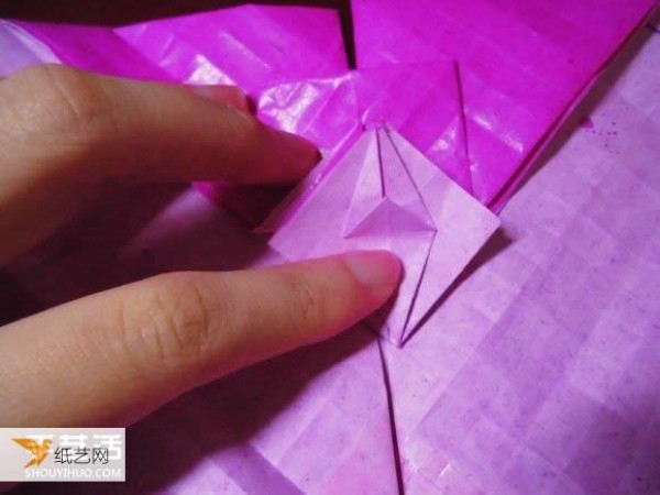 Very creative step-by-step illustration of Dielianhua heart origami