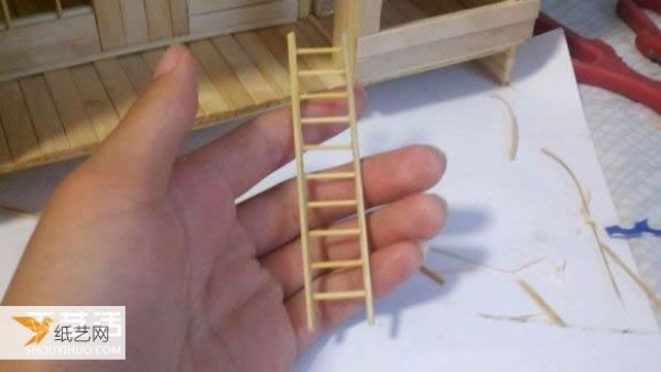 A complete step-by-step guide to hand-making a realistic villa model using disposable chopsticks