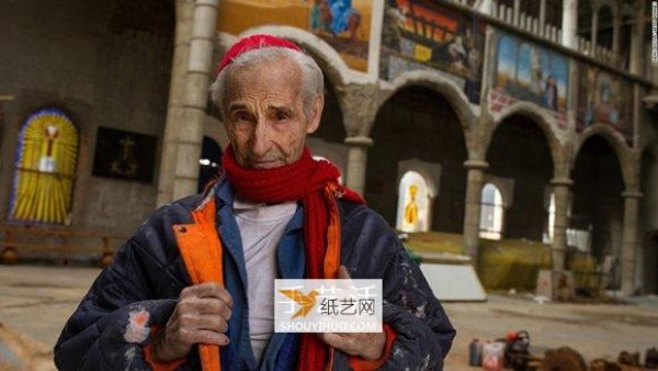 A Spanish grandfather built a cathedral on his own