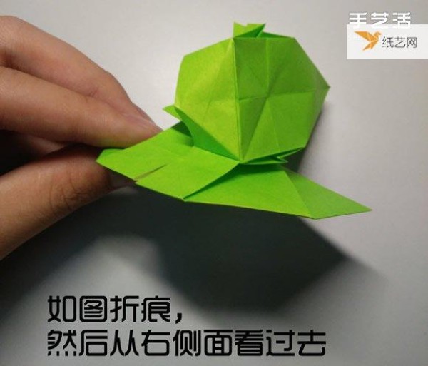 Illustration of the steps of origami of a very cute three-dimensional duck