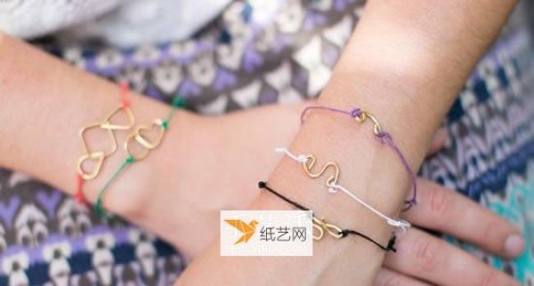 The specific method of making a small fresh copper wire bracelet