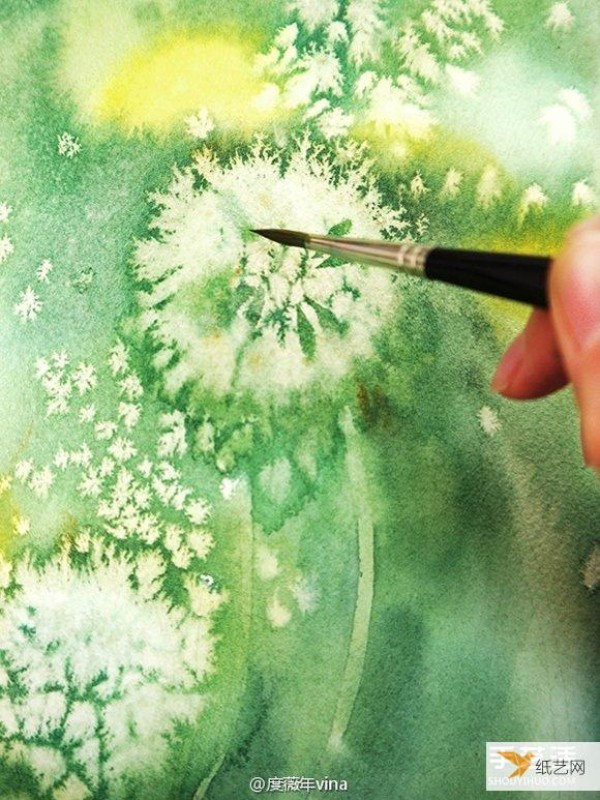 Use salt and watercolor to create a dandelion painting with an oil painting-like texture