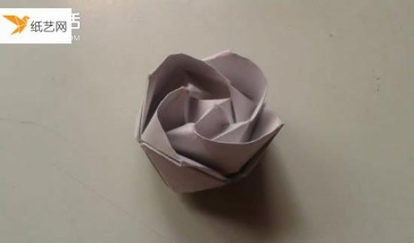 Detailed illustration of paper folding method of Kawasaki Rose