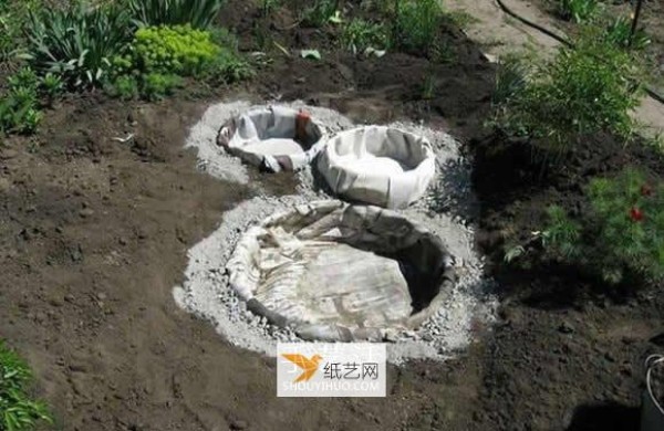 Use waste tires to create a personalized pool