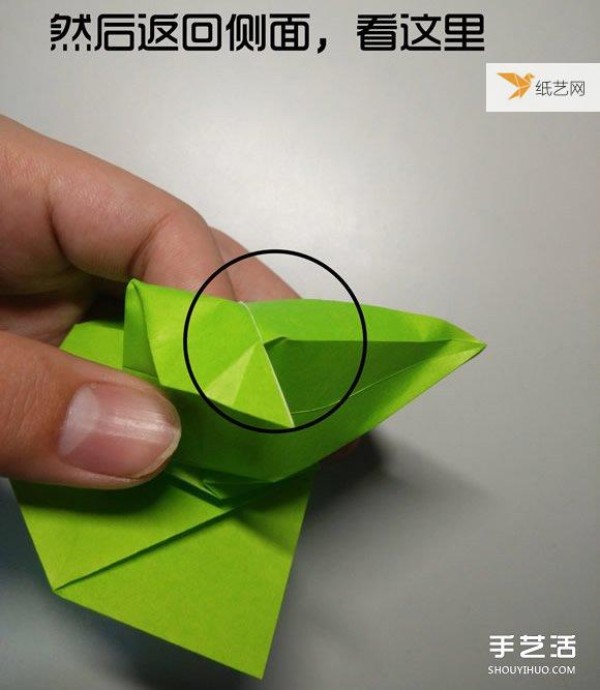 Illustration of the steps of origami of a very cute three-dimensional duck