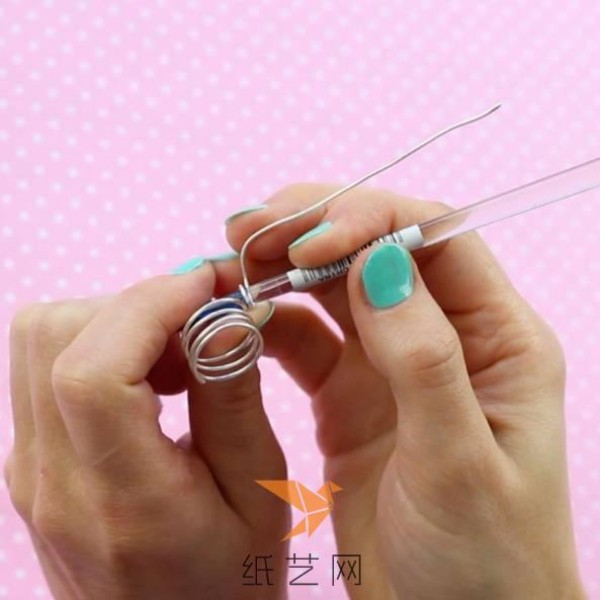 Tutorial on how to make a super simple wire-wrapped ring as a Valentine’s Day gift