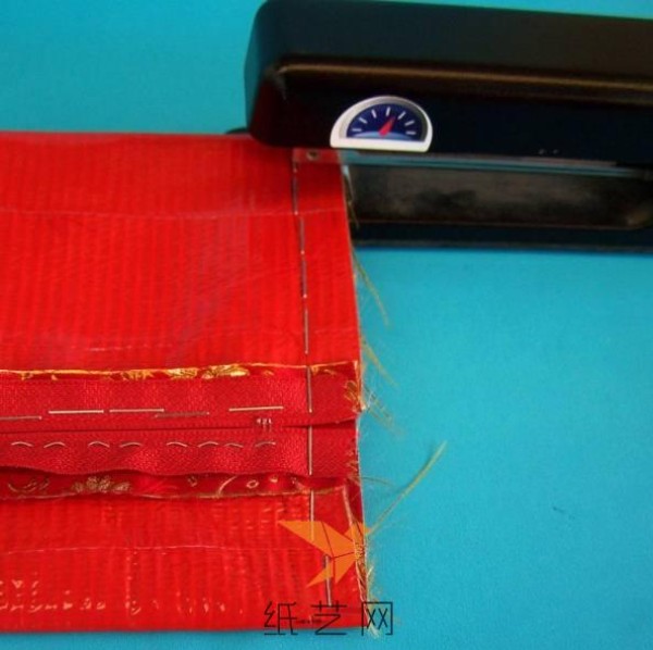 Tutorial on how to make a beautiful clutch bag without sewing