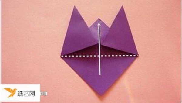 Illustration of how to make origami cat hand puppets