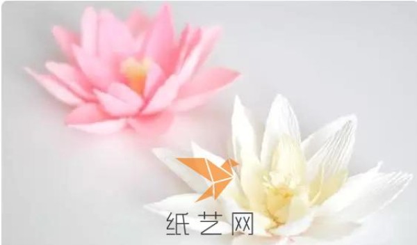 Illustrated tutorial on elegant lotus flowers on crepe paper