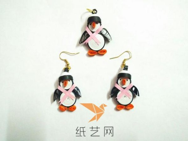 Tutorial on making cute paper penguin earrings and pendants