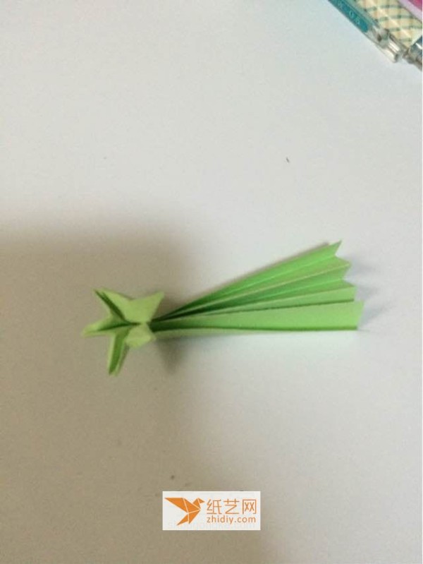 Origami Encyclopedia - Origami Meteor Illustrated Tutorial