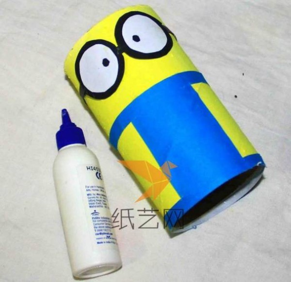 DIY tutorial for children to make minion by using waste toilet paper tubes