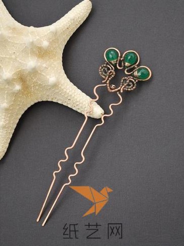 Tutorial on how to make a vintage and delicate winding hairpin for Valentine’s Day gift