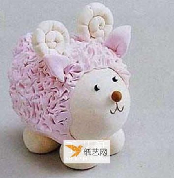 Illustration of how to make a docile little sheep using clay