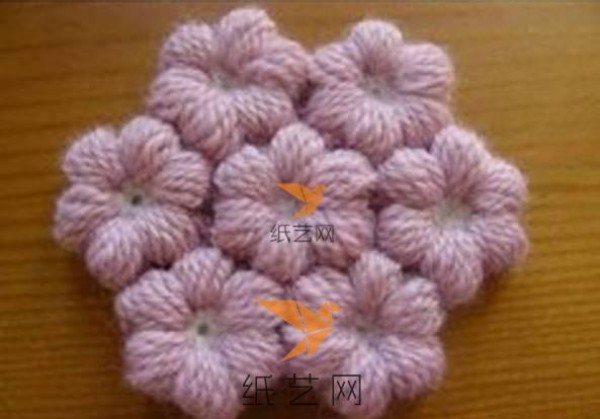 Tutorial on making five-petal plum blossoms made of yarn