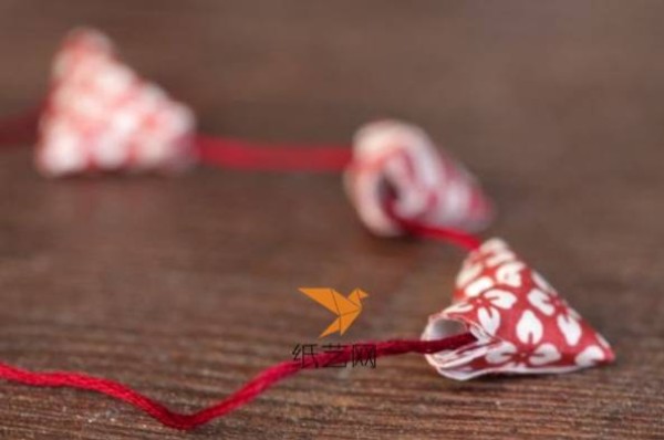 Valentines Day Simple Origami Heart Wreath Handmade DIY Tutorial