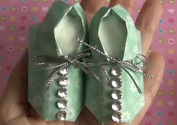 How to make simple origami shoes