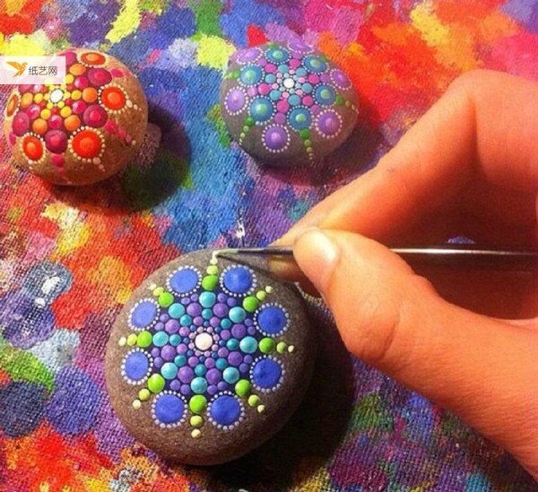 5 interesting and cute stone painting tutorials are waiting for you to choose!