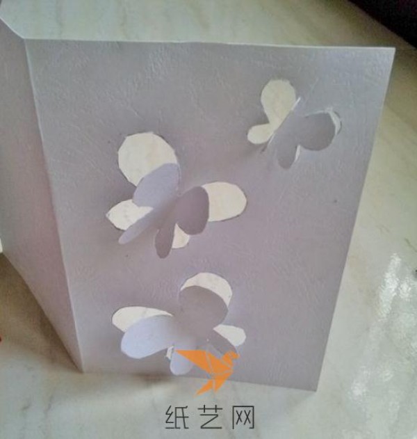 Such a beautiful three-dimensional greeting card is actually very simple to make