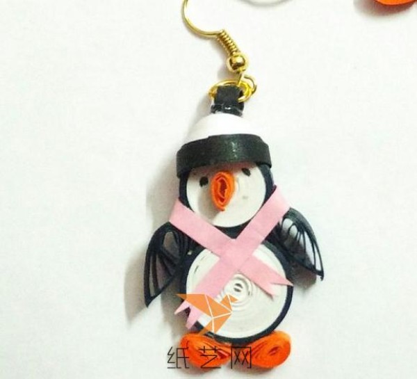 Tutorial on making cute paper penguin earrings and pendants