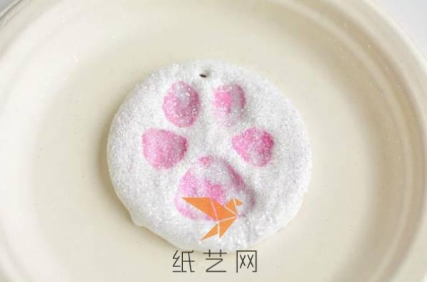 Childrens handmade Christmas decoration puppy paw clay Christmas tree decoration making tutorial