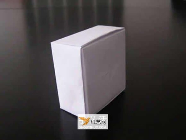 Illustration of folding method of paper square box with lid