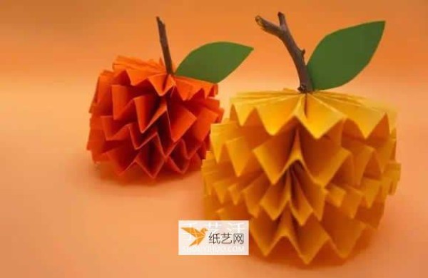 How children use origami to fold a three-dimensional apple