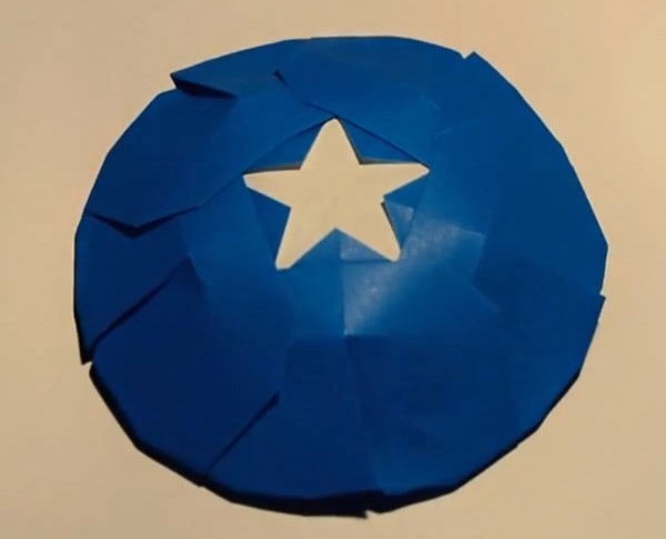 Video tutorial on origami Captain Americas shield